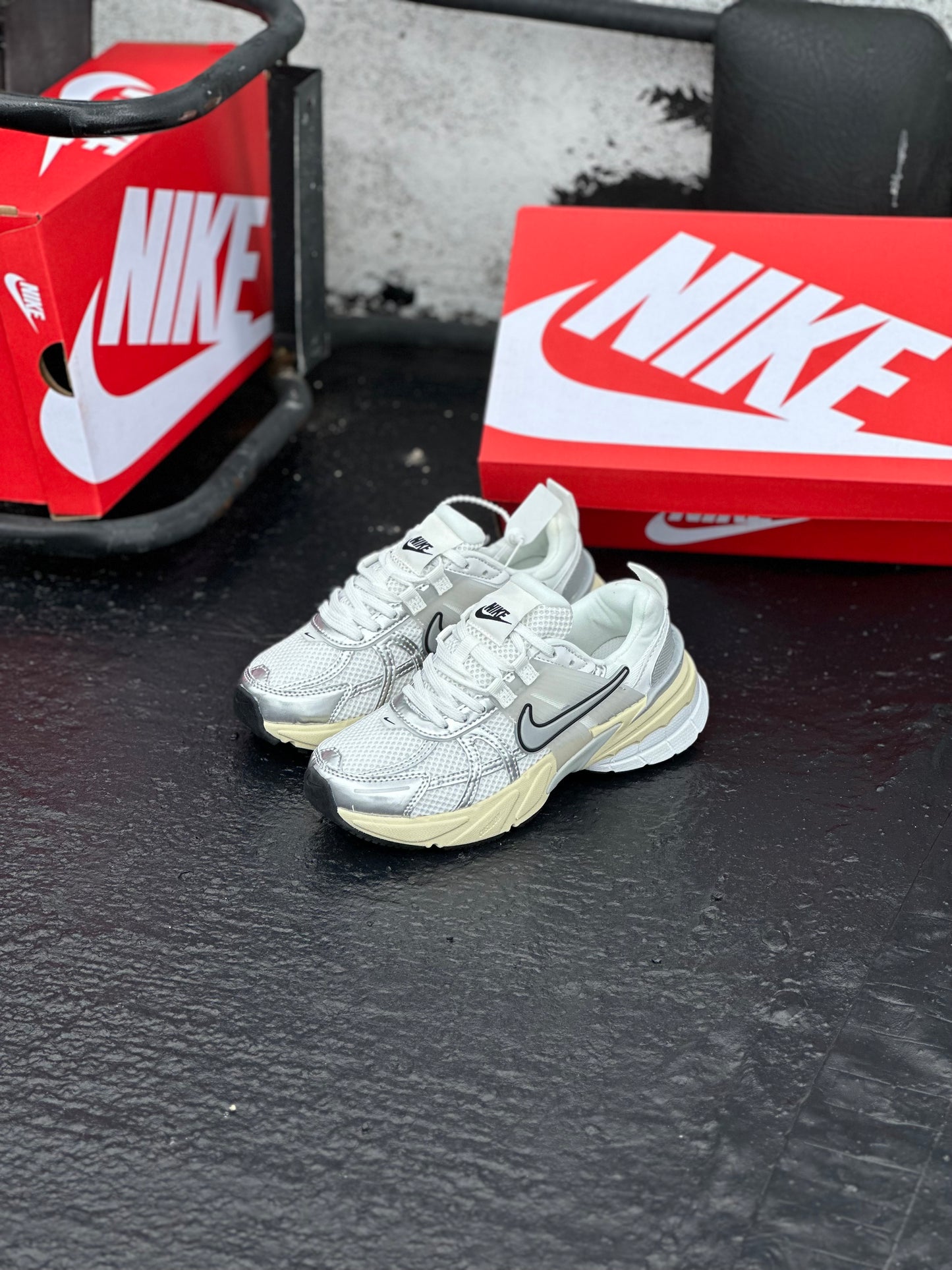 Nike V2K Run