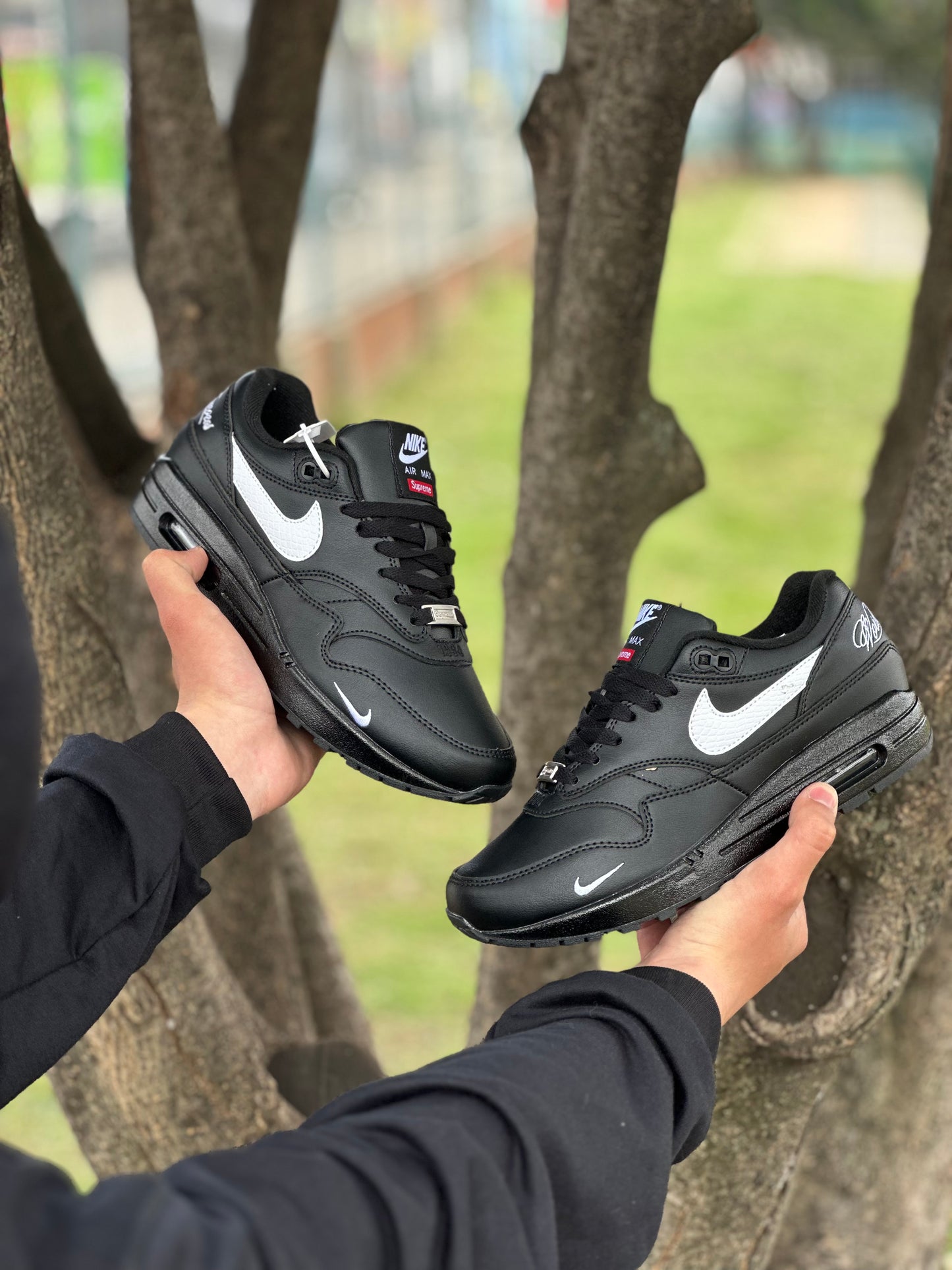 Nike Air Max 1 X Supreme Black