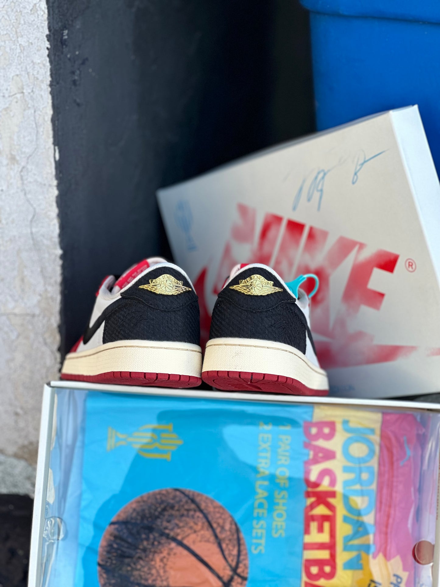 Air Jordan 1 Retro Low OG Trophy Room Away