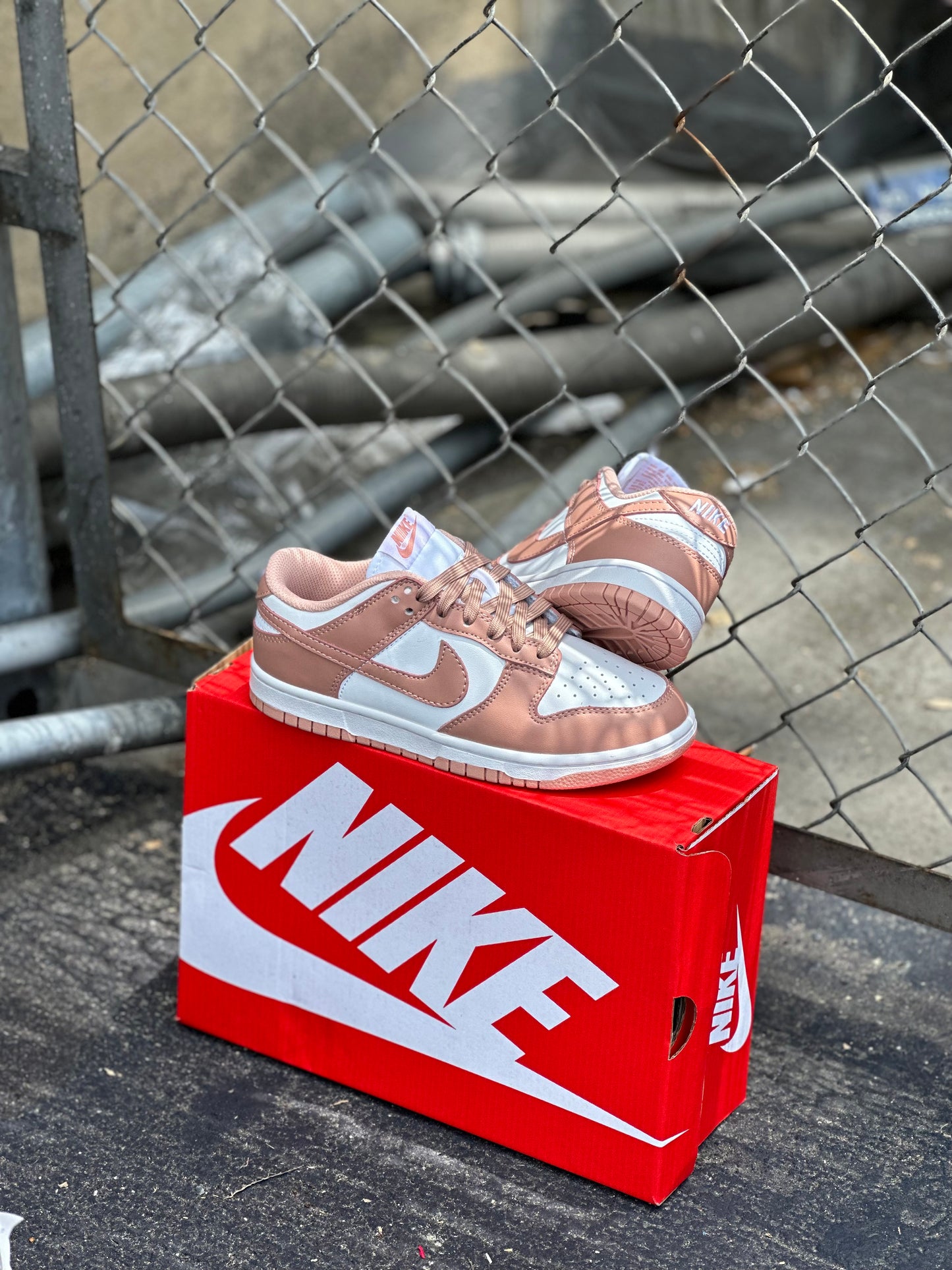 Nike Dunk Low Rose Whisper