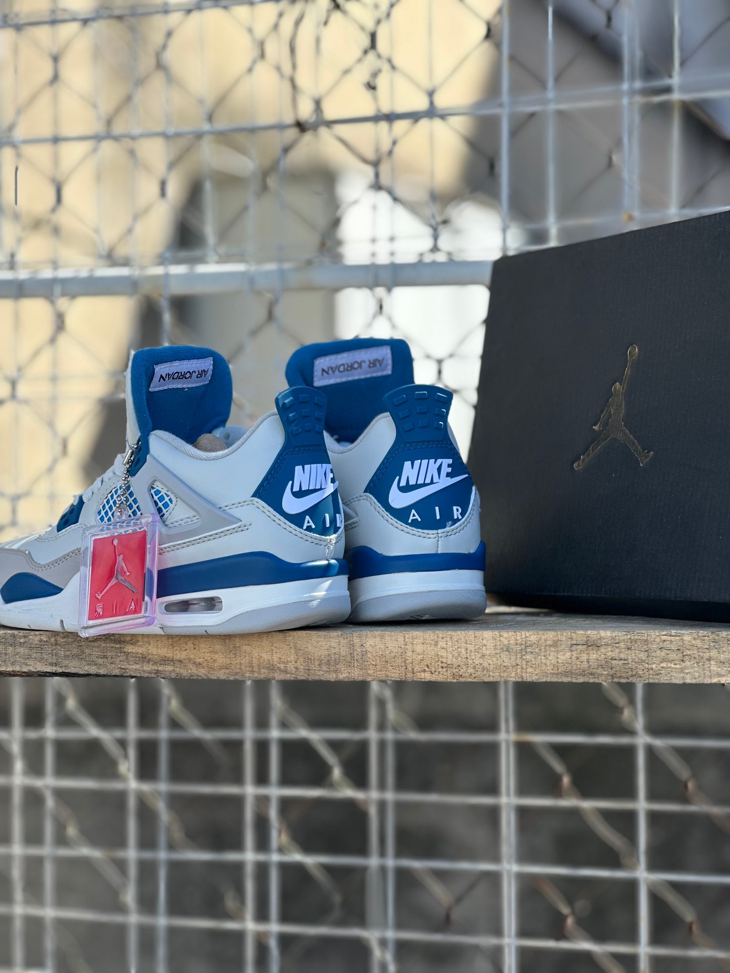 Air Jordan Retro 4 | Military Blue