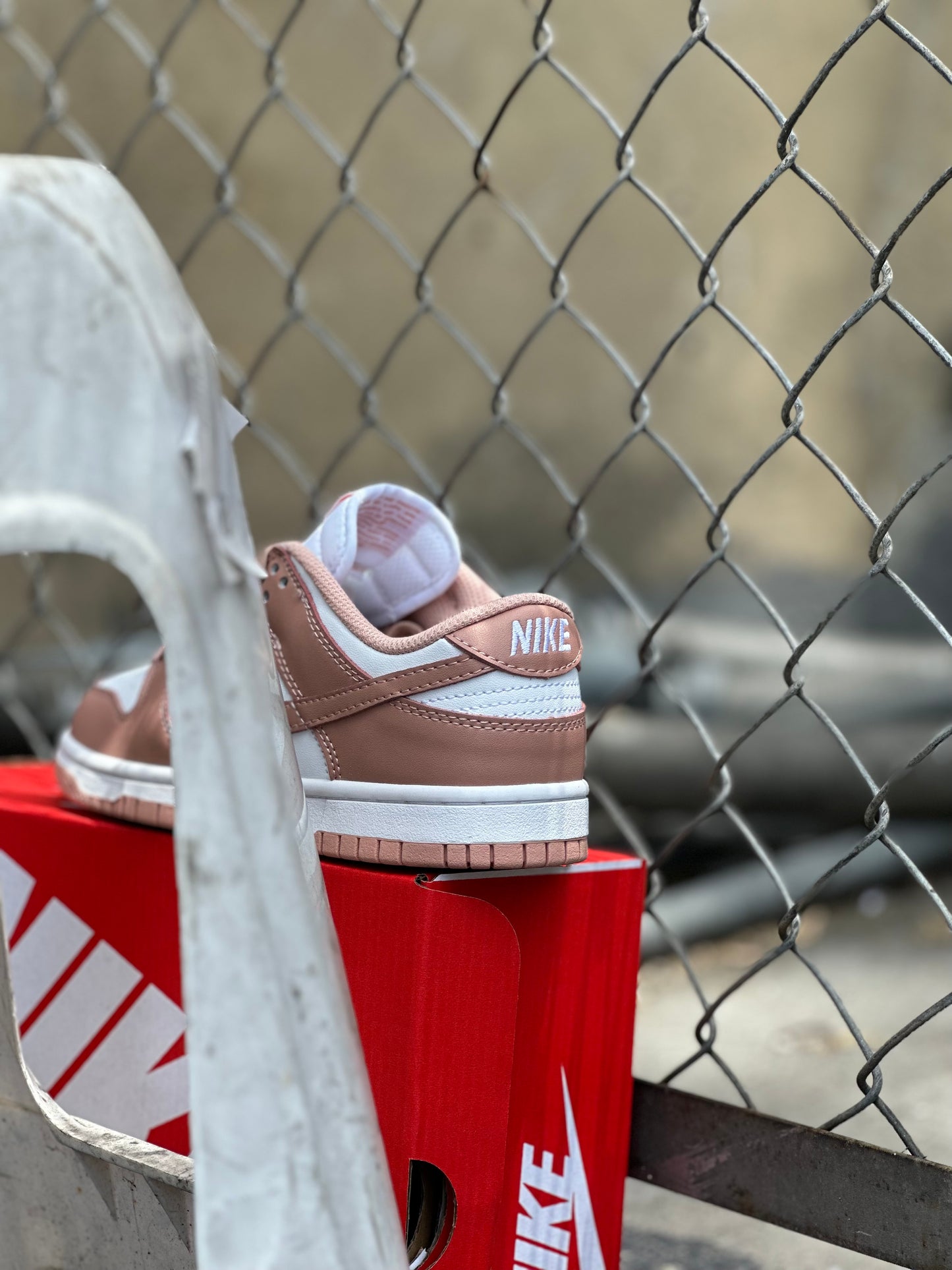 Nike Dunk Low Rose Whisper