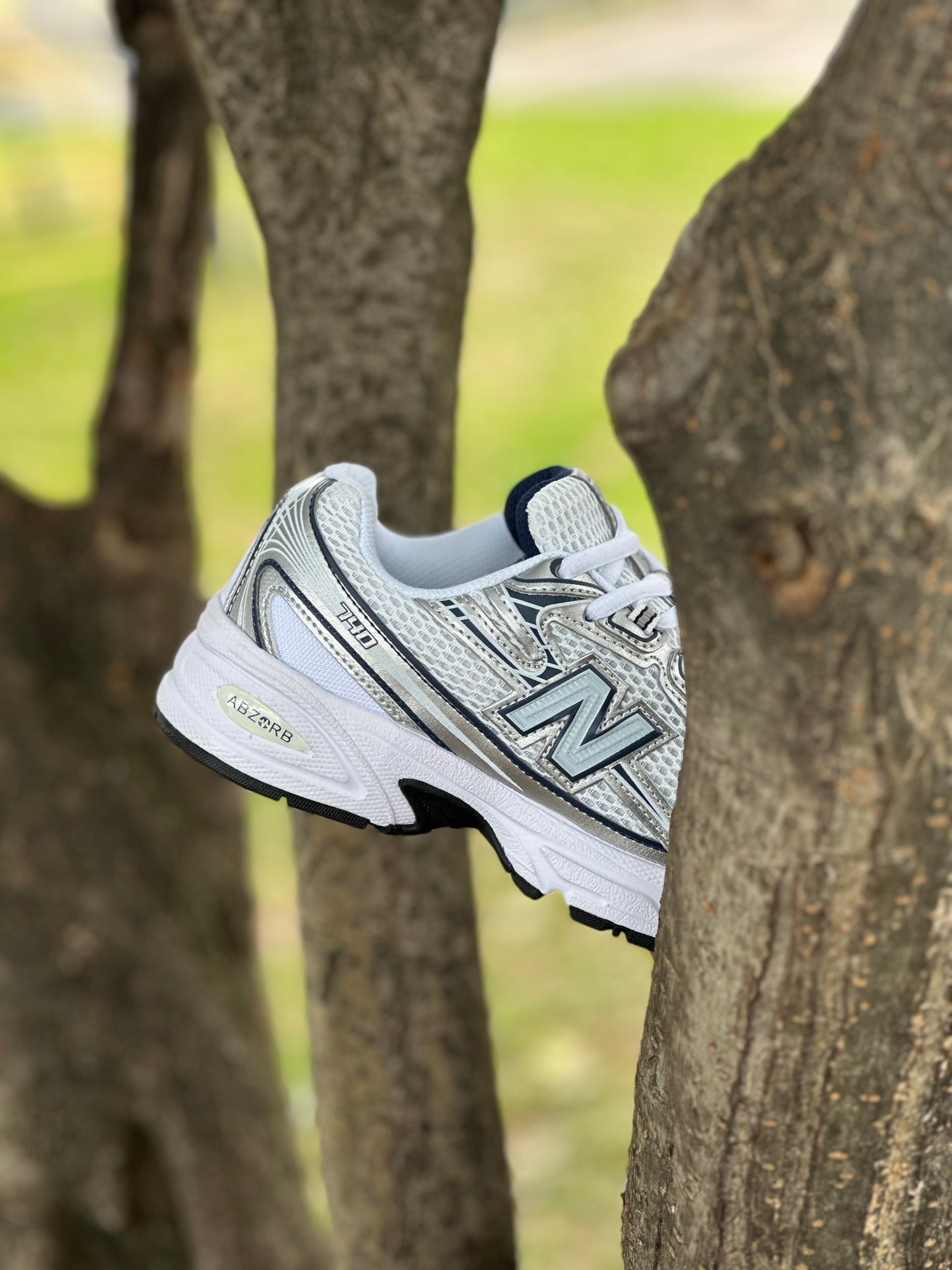 New Balance 740