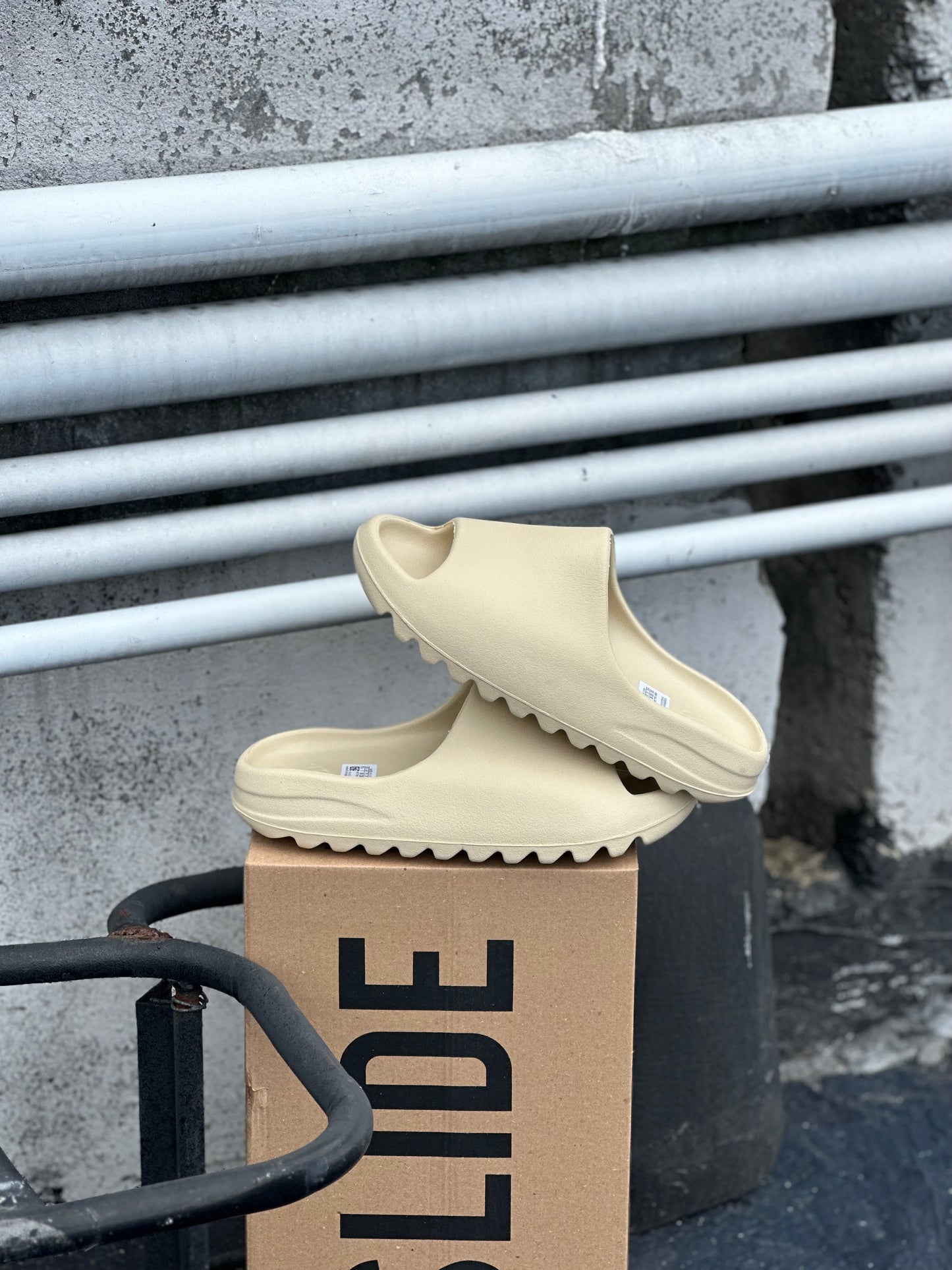 Adidas Yeezy Slide Bone