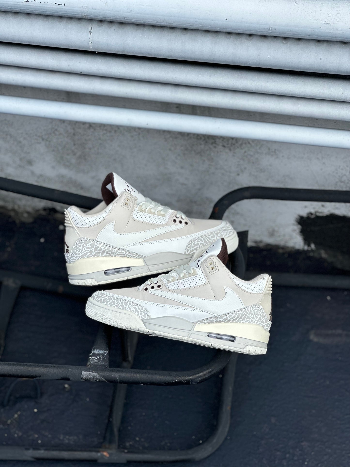 Air Jordan 3 Travis Scott