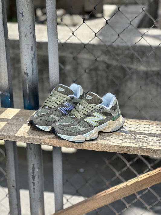 New Balance 9060 | Dark Camo Sandstone