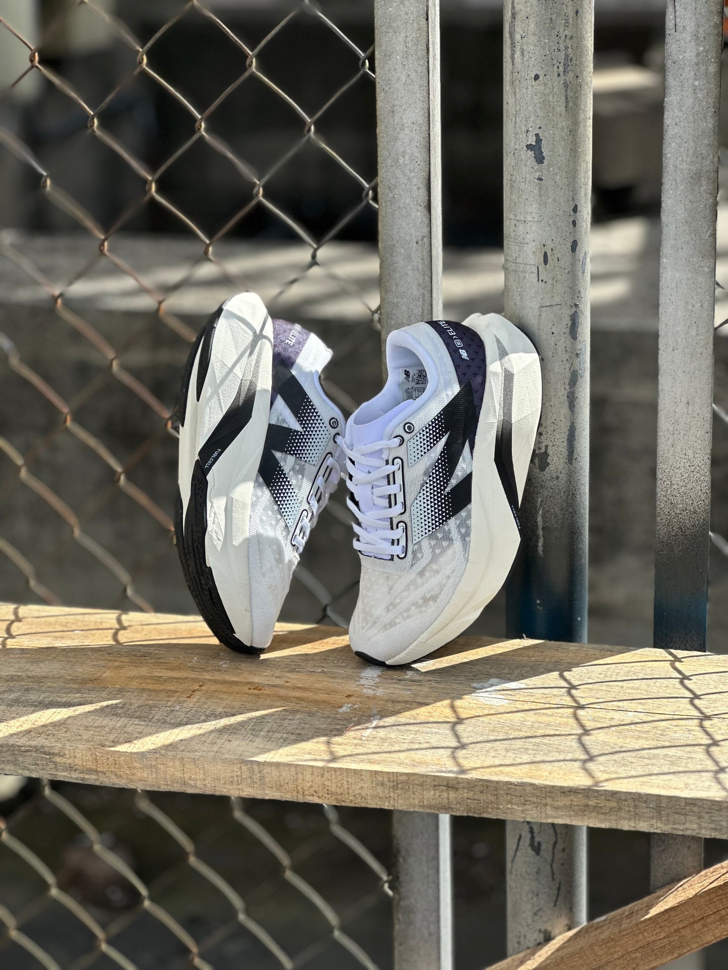 New Balance Elite V4