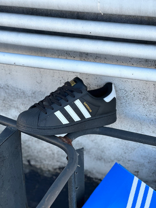 Adidas Súper Star - Black White